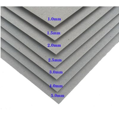 2 mm 2,5 mm πάχος Γκρι φύλλα από χαρτόνι χωρίς επικάλυψη Ανακυκλωμένο Γκρι χαρτόνι από τσιπ