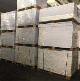 C1S SBS χαρτόβουρτ 250gm-400gm FBB φύλλο με μία πλευρά επικαλυμμένο με λευκό χαρτό