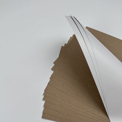 Λευκό Πλακέτο GC4 Kraft πίσω 280 GSM 660*1016